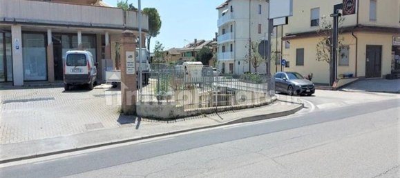 708m² Commercial property in Montecosaro, Italy No. 315777 13