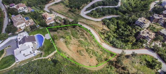 4 bedrooms Villa in Marbella Del Este, Spain No. 2951 4