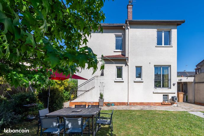 4 chambres Maison à Les Pavillons-sous-Bois, France No. 360095