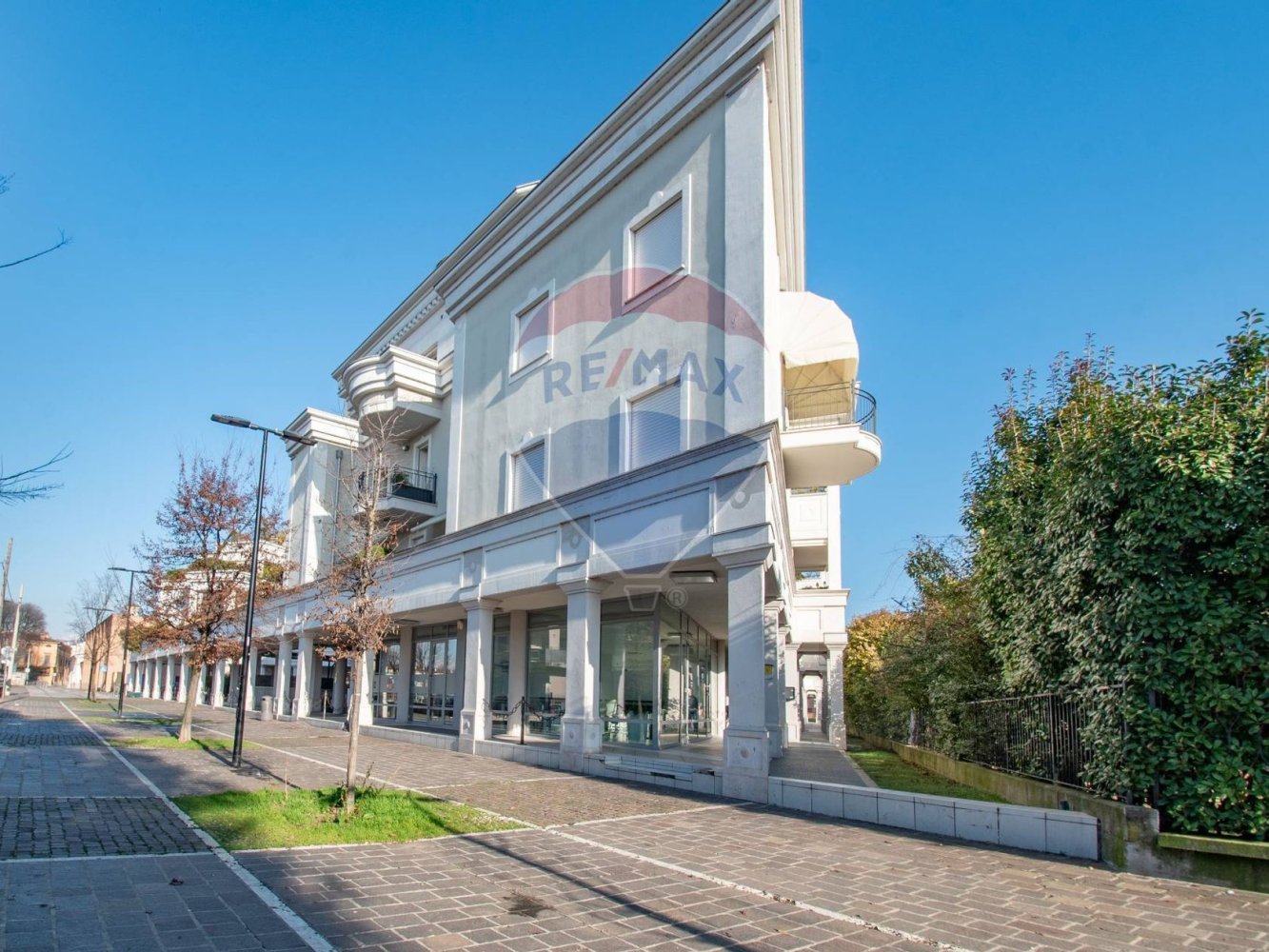 1 room Office in Ospitaletto, Italy No. 371650