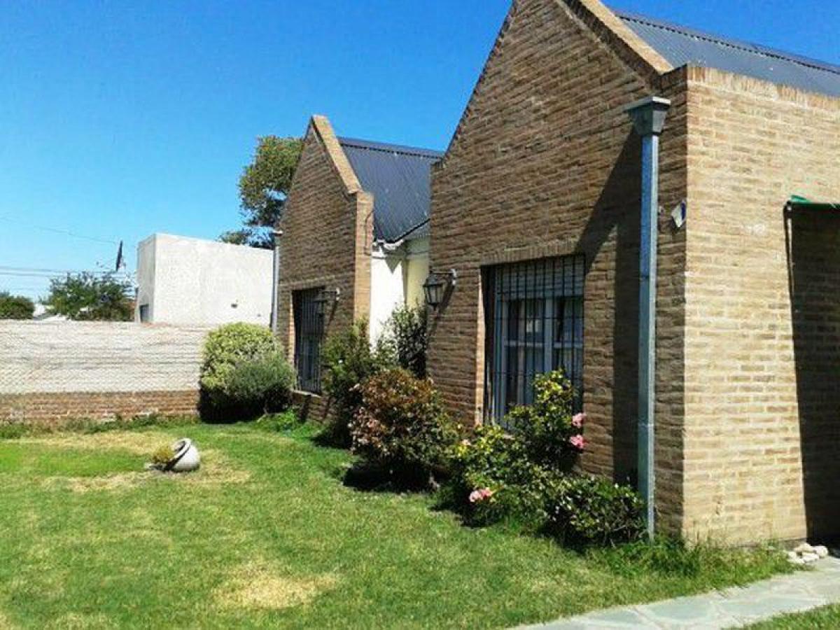 2 bedrooms House in Mar del Plata, Argentina No. 98311