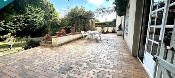 6 bedrooms House in Orleans, France No. 161275 9