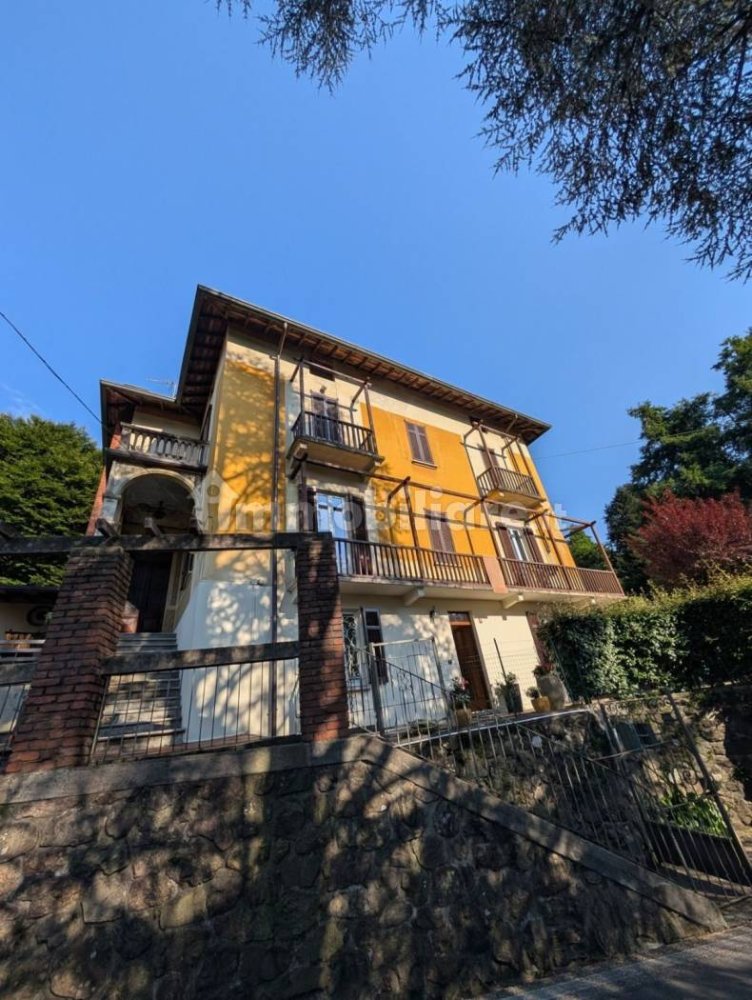 Квартира с 2 спальнями в Вальганна, Италия № 379263