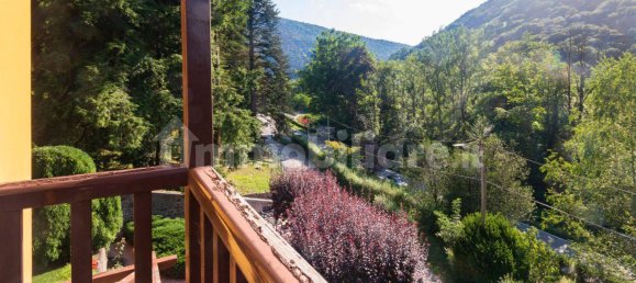 Квартира с 2 спальнями в Вальганна, Италия № 379263 24