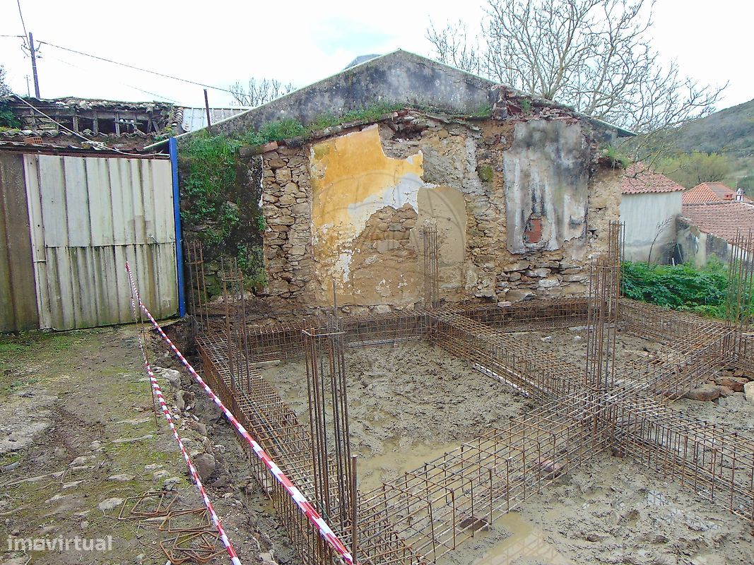 Casa de 2 dormitorios en Arranho, Portugal No. 45131