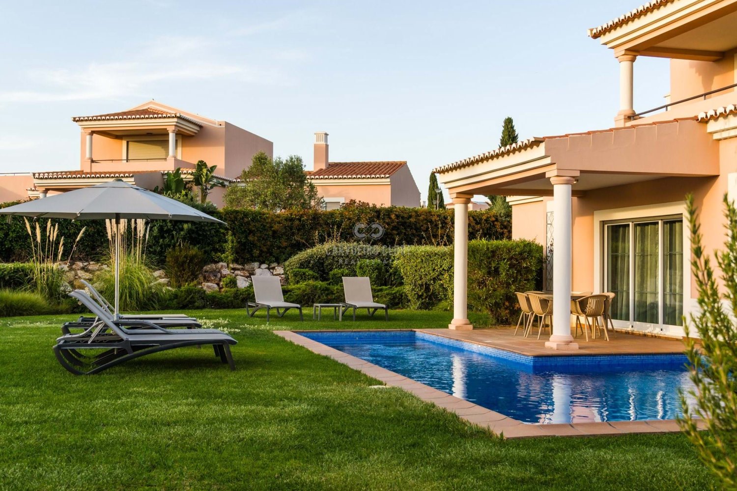 Villa de 3 dormitorios en Lagoa, Portugal No. 92904