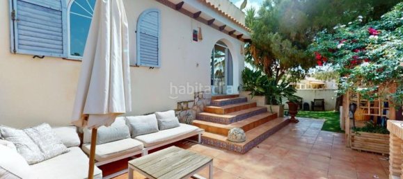 5 bedrooms Villa in Alicante, Spain No. 134230 4