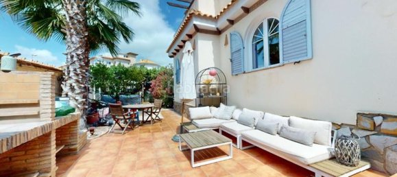 5 bedrooms Villa in Alicante, Spain No. 134230 5
