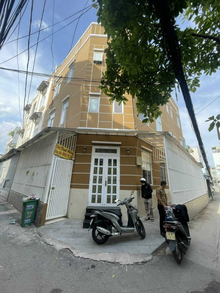 157.6m² Townhouse in District 7, Vietnam No. 19456