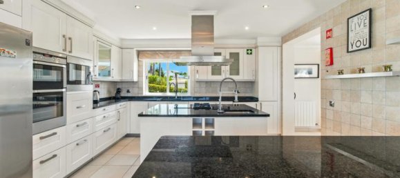 4 bedrooms Villa in Budens, Portugal No. 201358 10