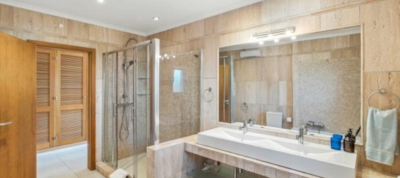 4 bedrooms Villa in Budens, Portugal No. 201358 24