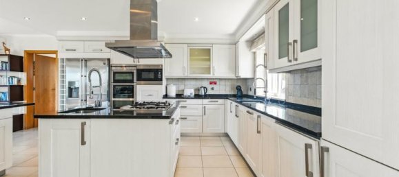 4 bedrooms Villa in Budens, Portugal No. 201358 5