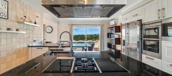 4 bedrooms Villa in Budens, Portugal No. 201358 6