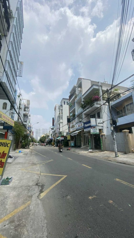 103.14m² Townhouse in District 7, Vietnam No. 19255