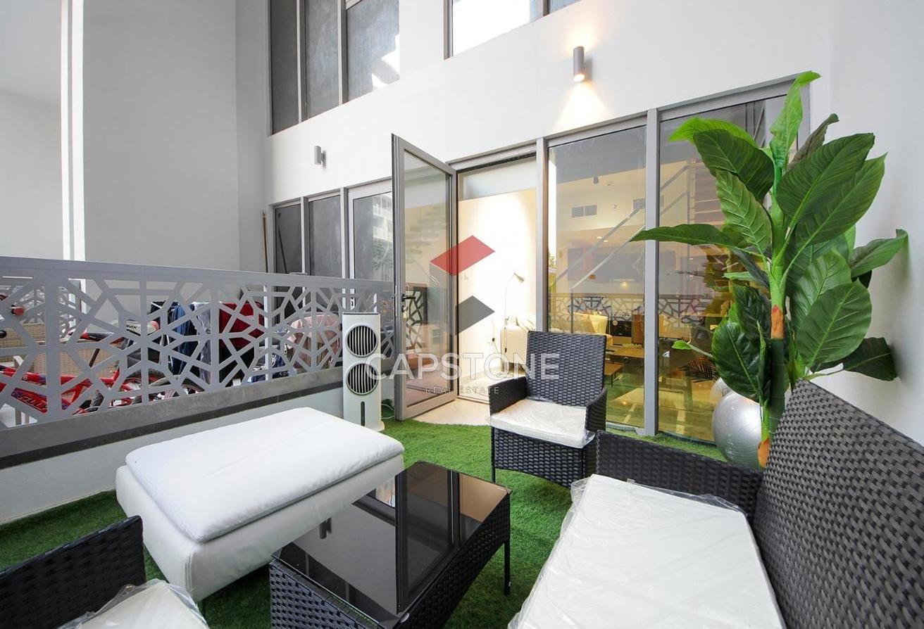 Dúplex de 2 dormitorios en Masdar City, UAE No. 30022