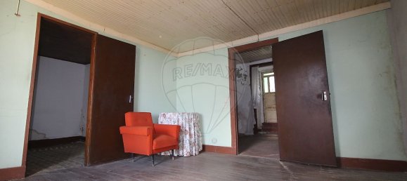 2 bedrooms House in Alpedrinha, Portugal No. 33614 7