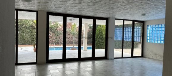 Villa T4 em Mouttagiaka, Cyprus N.º 24406 16