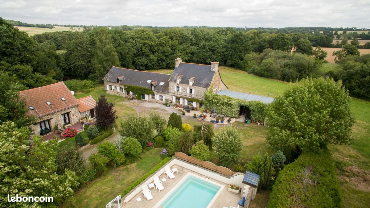 8 غرف نوم قلاع في Kergrist, France رقم 96242