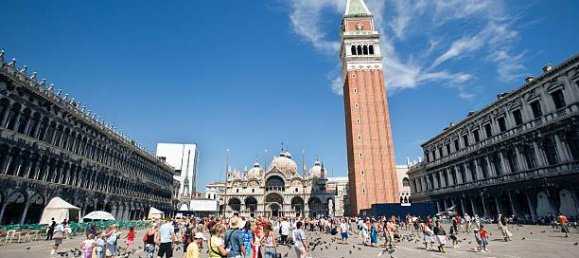 2 rooms Commercial property in Venice, Italy No. 61822 12