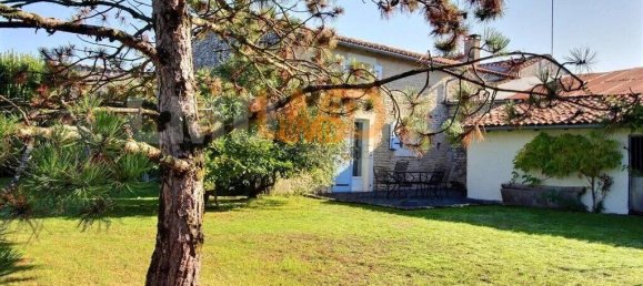 7 bedrooms House in Charente-Maritime, France No. 343455 14