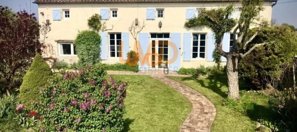 7 bedrooms House in Charente-Maritime, France No. 343455 4
