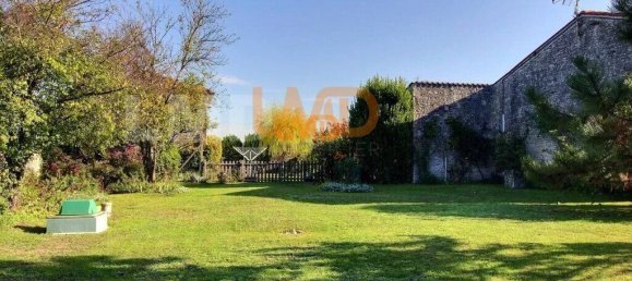 7 bedrooms House in Charente-Maritime, France No. 343455 19