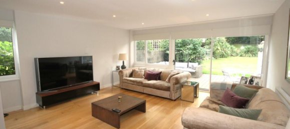 3 bedrooms House in Beckenham, United Kingdom No. 1089 2
