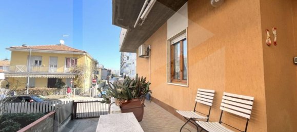 4 rooms Apartment in Montesilvano, Italy No. 23434 15