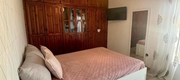 Apartamento de 3 dormitorios en Martos, Spain No. 163911 2