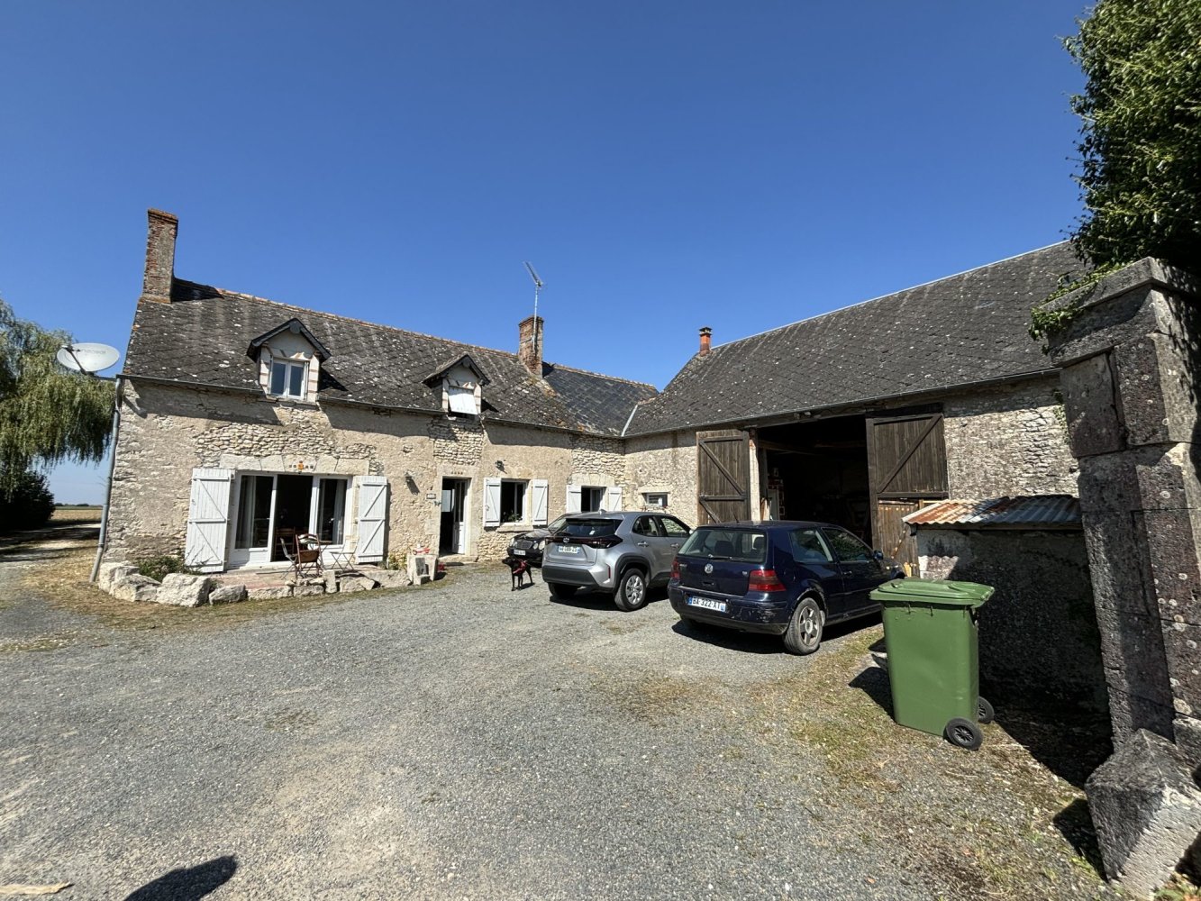 Casa T3 em La Chapelle-Saint-Martin-en-Plaine, France N.º 222233