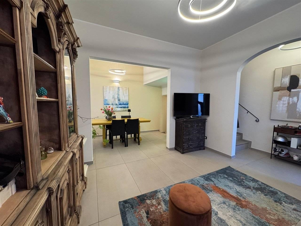 5 rooms House in Scandicci, Italy No. 38321