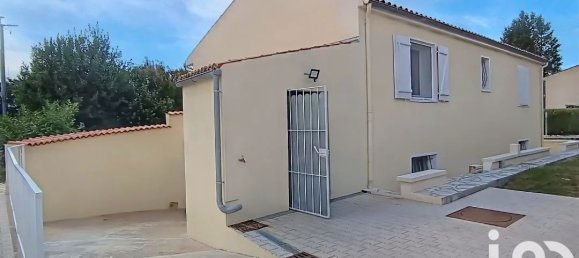 4 bedrooms House in Saint-Hilaire-de-Villefranche, France No. 297793 16