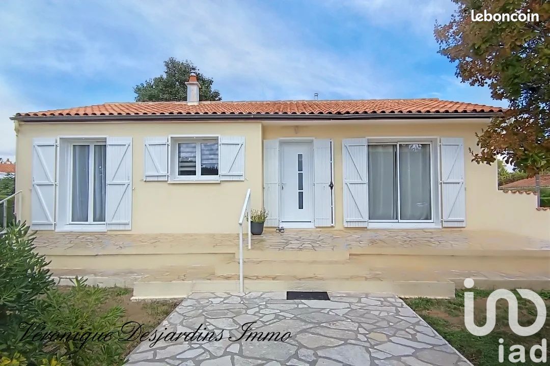 4 bedrooms House in Saint-Hilaire-de-Villefranche, France No. 297793
