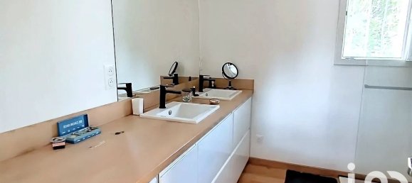 4 bedrooms House in Saint-Hilaire-de-Villefranche, France No. 297793 9