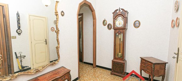 6غرفة شقة في Genoa, Italy رقم 232685 2