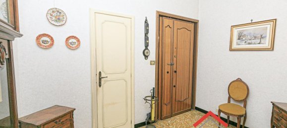 6غرفة شقة في Genoa, Italy رقم 232685 3