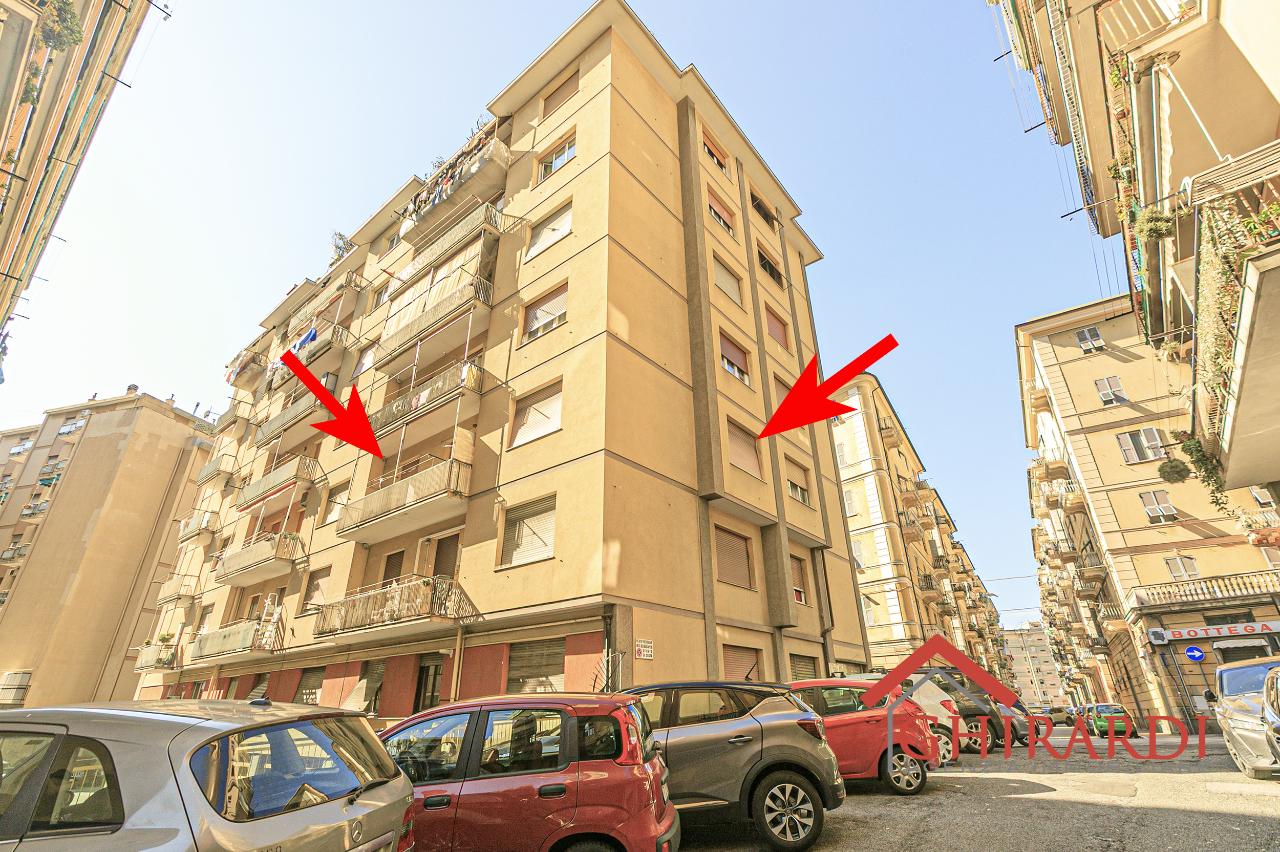 6غرفة شقة في Genoa, Italy رقم 232685