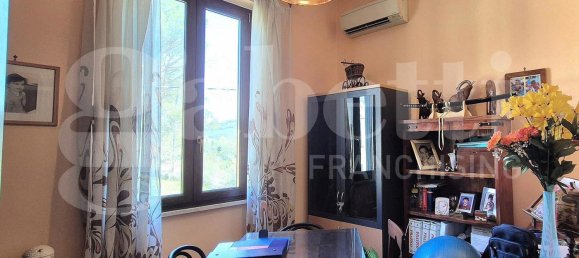 Apartamento de 2 dormitorios en Orte, Italy No. 105960 10