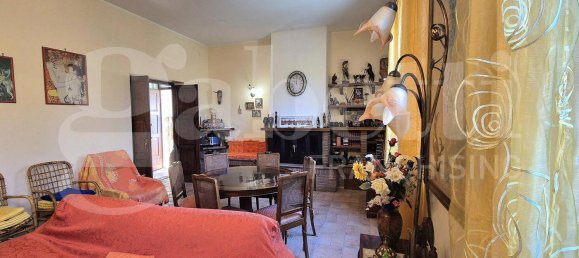 Apartamento de 2 dormitorios en Orte, Italy No. 105960 4