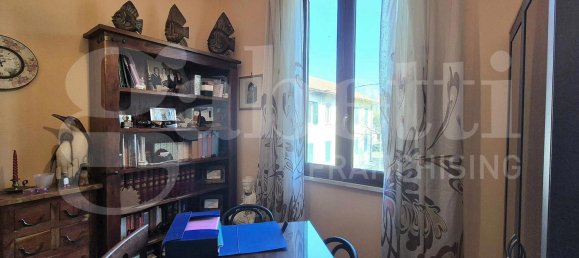 Apartamento de 2 dormitorios en Orte, Italy No. 105960 11