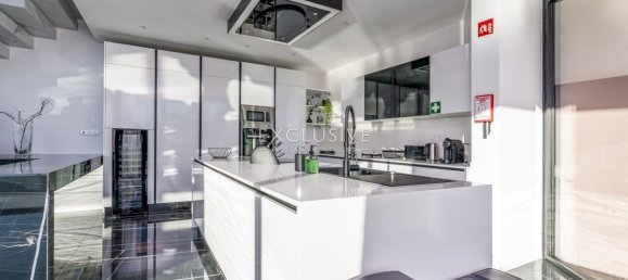 5 bedrooms Villa in Lagoa, Portugal No. 7586 10