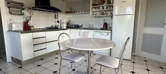 Casa de 3 dormitorios en Saint-Pourcain-sur-Sioule, France No. 200518 6