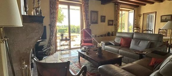 Casa de 3 dormitorios en Saint-Pourcain-sur-Sioule, France No. 200518 4