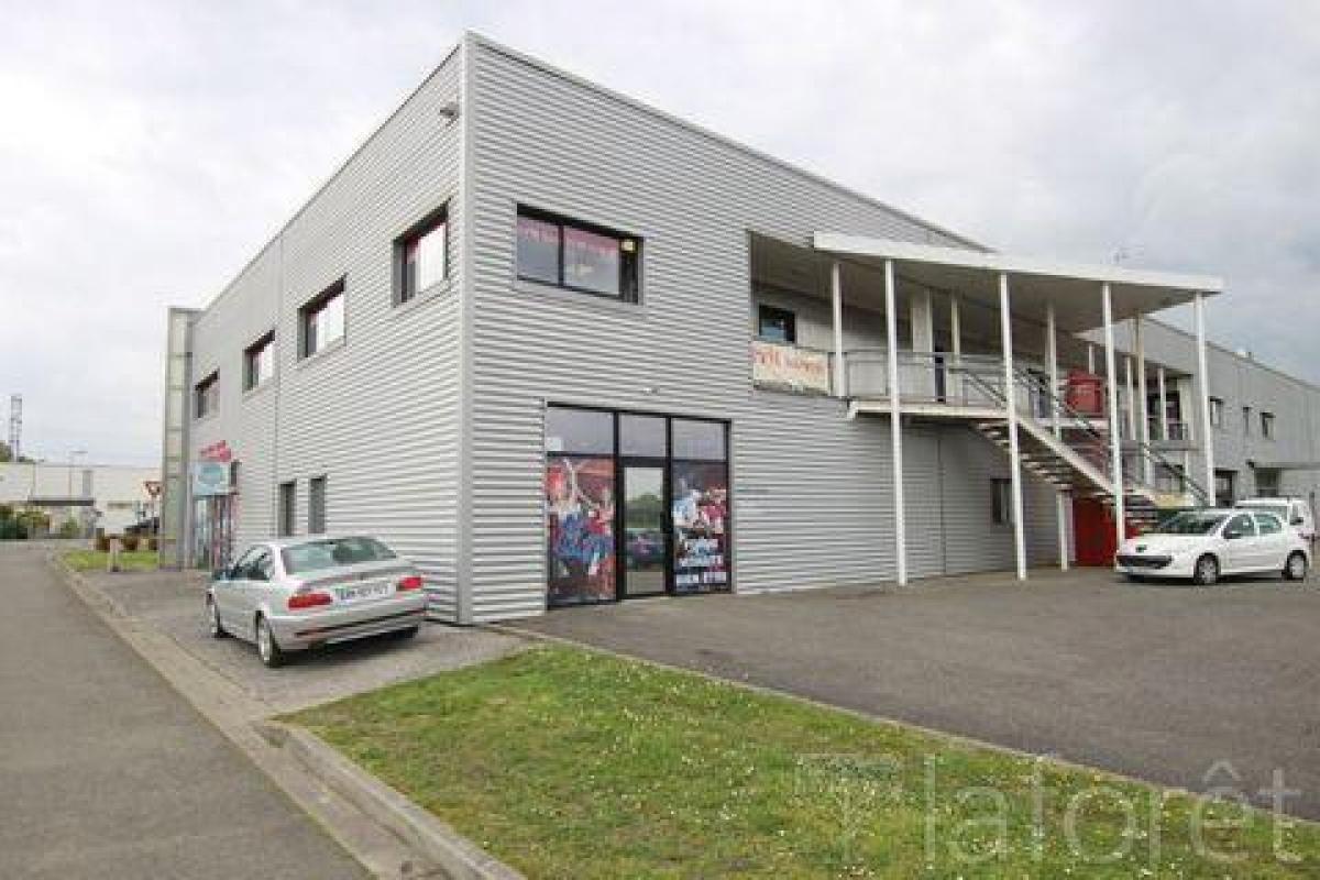 4 bedrooms Factory in Mourenx, France No. 17792