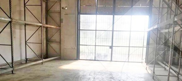 1-salle Entrepôt à Settimo Milanese, Italy No. 210834 4