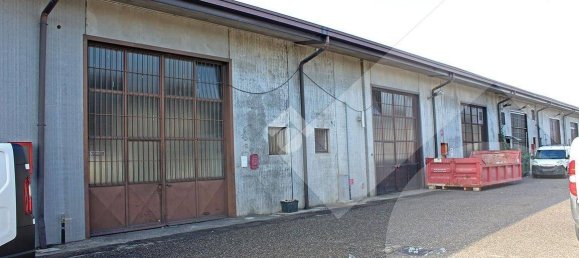 1-salle Entrepôt à Settimo Milanese, Italy No. 210834 13