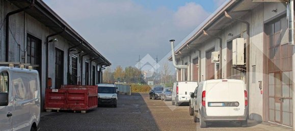 1-salle Entrepôt à Settimo Milanese, Italy No. 210834 11