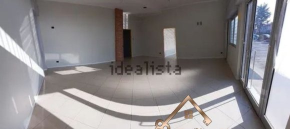 600m² Commercial property in Stezzano, Italy No. 84444 5