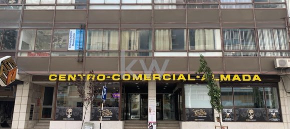 Propriété commerciale à Almada, Portugal 23m² No. 79772 18