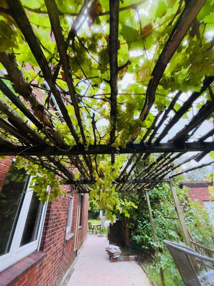 7 rooms Townhouse in Stade, Germany No. 294039